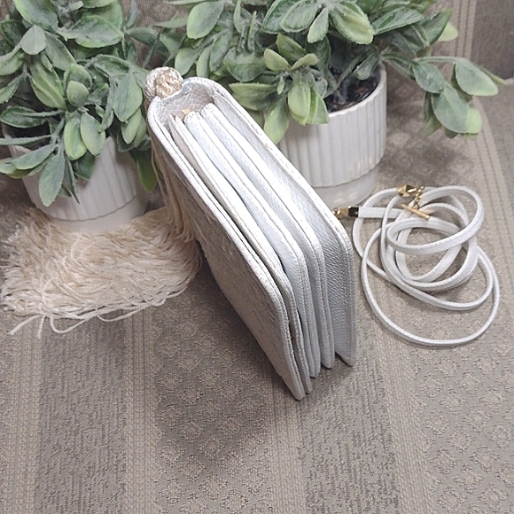 Vintage Judith Leiber Embroidered Tassel Crossbody Clutch Bag - Picture 15 of 16